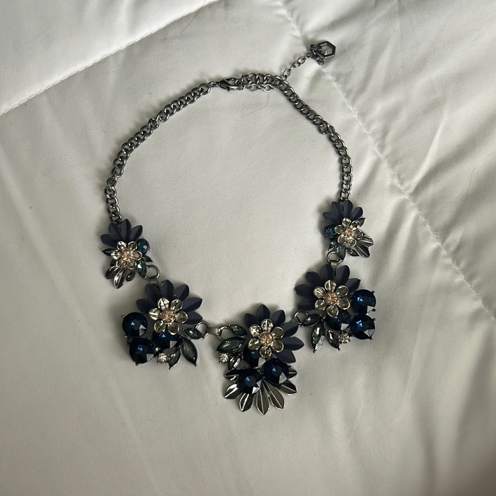 Statement necklace